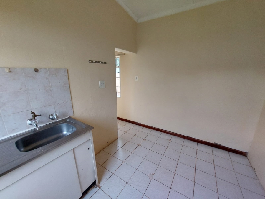 To Let 1 Bedroom Property for Rent in Bult North North West